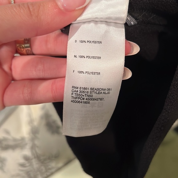 North face top - Picture 4 of 4